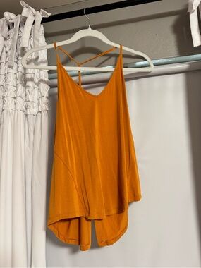 lululemon Soft Orange Strappy V-Neck Open Back Active Tank Never Worn